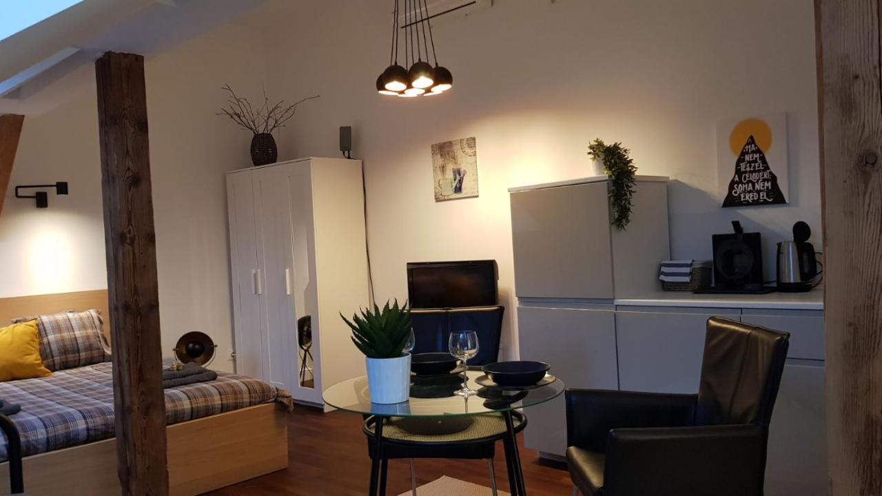 Boutique Ii. Lägenhet Eger Exteriör bild